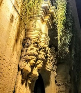 Stupendo portale barocco in Terra d'OItranto