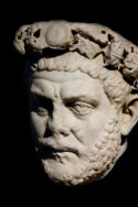 Testa scultorea di Diocleziano Imperatore Romano conservata presso il museo archeologico di Istanbul