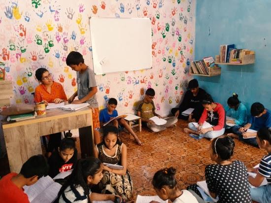 La scuola dello slum di Dharavi a Mumbai, in India