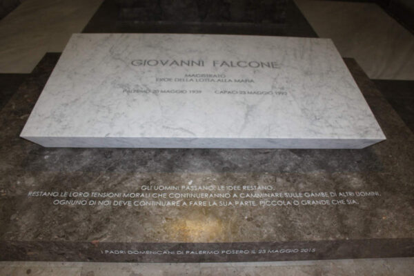 Tomba in marmo di Giovanni Falcone