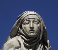 statua di S. Caterina da Siena particolare viso