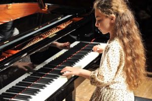 Pianista ucraina Diana-Dvalishvili