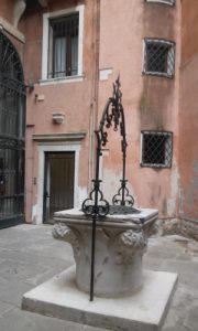 il pozzo di Palazzo Balbi a Venezia