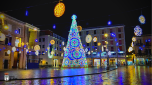 albero di Natale in piazza sant'Oronzo a Lecce