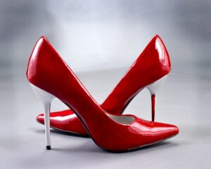 scarpe-rosse-tacchi-violenza-donne